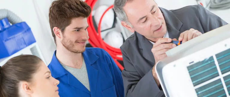 Collega-installateurs over het werven van personeel